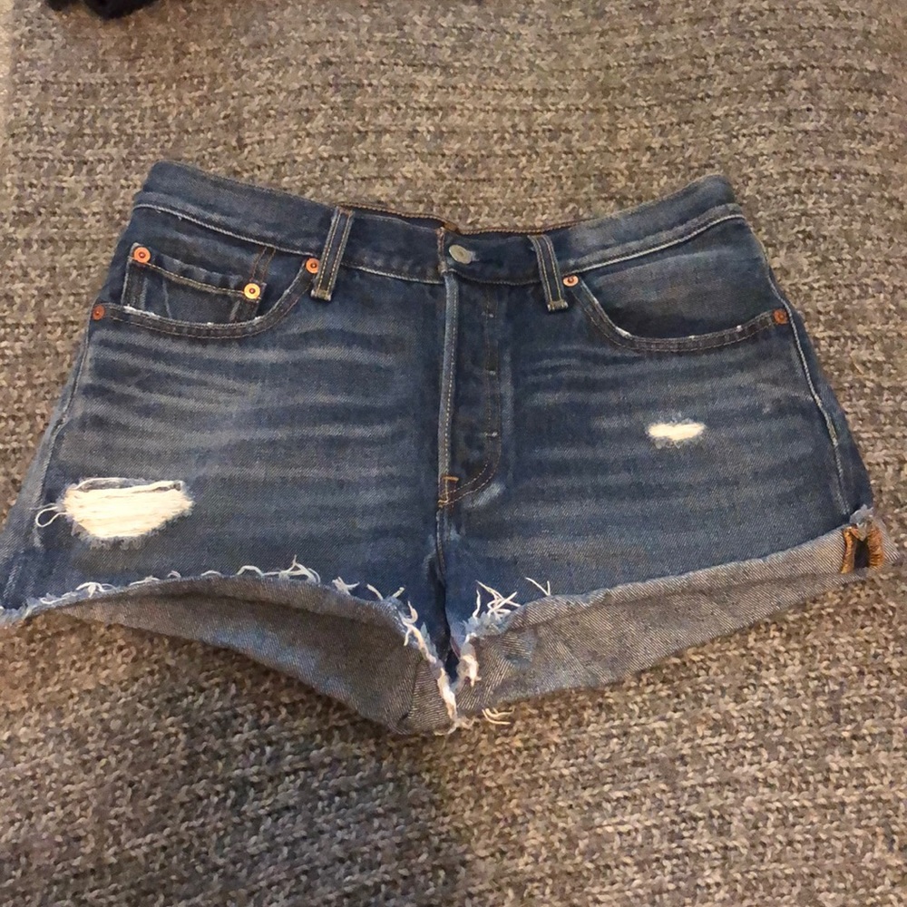 Levi high waisted distressed shorts